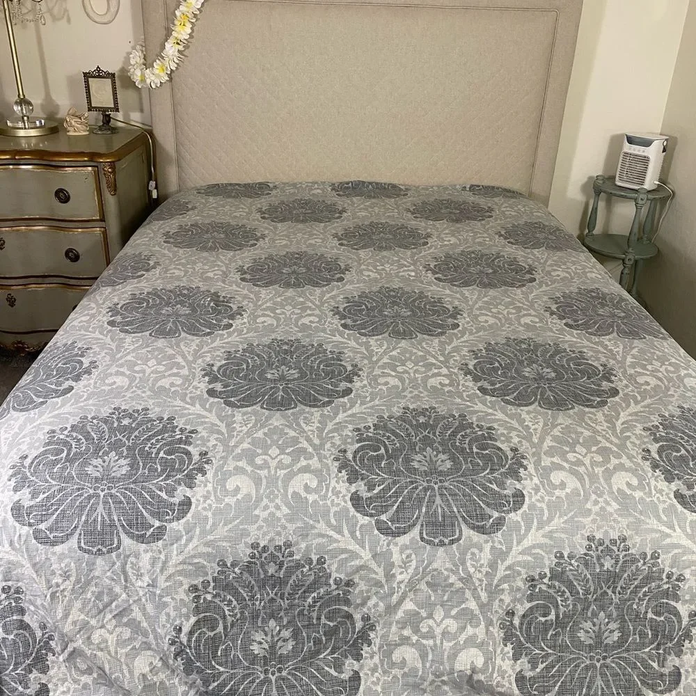 Tahari Gray and White Duvet Cover King